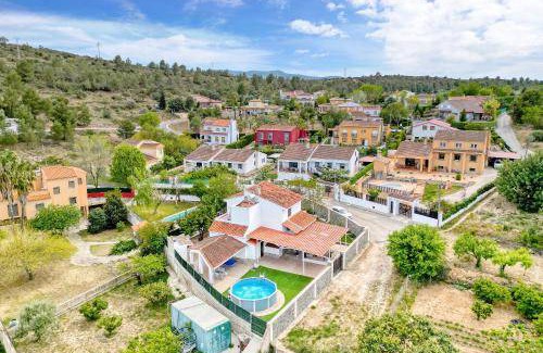 Macastre House | 100 m² House ∙ 3 bedrooms ∙ 10 guests