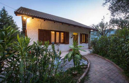 Sant'Angelo di Brolo House | 100 m² House ∙ 3 bedrooms ∙ 10 guests