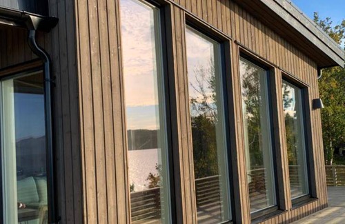 Lyngen House | 100 m² House ∙ 3 bedrooms ∙ 8 guests