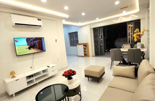 Tan Phu District House | 100 m² House ∙ 3 bedrooms ∙ 15 guests