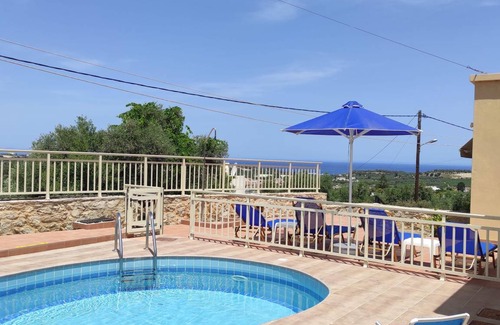 Houdetsi House | 100 m² House ∙ 3 bedrooms ∙ 6 guests