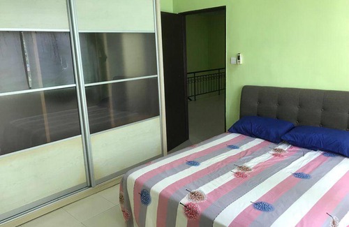 Sri Gading House | 100 m² House ∙ 4 bedrooms ∙ 12 guests
