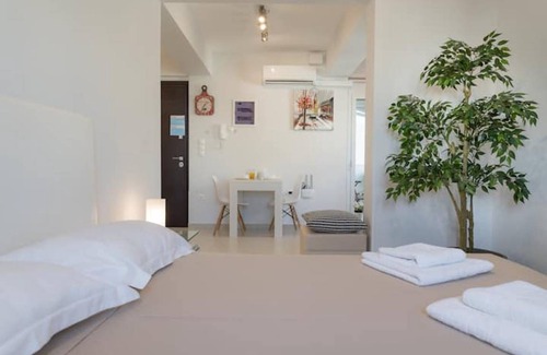 Attiki Resort | 100 m² Private room ∙ 1 bedroom ∙ 2 guests
