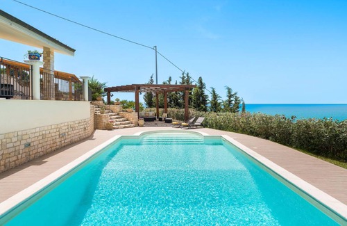 Montallegro Villa | 100 m² Villa ∙ 3 bedrooms ∙ 6 guests