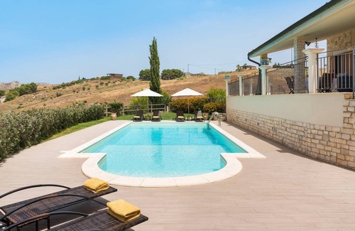 Montallegro Villa | 100 m² Villa ∙ 3 bedrooms ∙ 6 guests