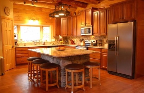 Cataloochee Ranch Cabin | 100 off weeknights. Deluxe Log Home near Cataloochee. Mt. view. Hot Tub. Game rm