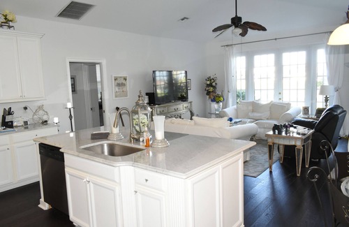 Gateway House | 100% Remodeled Minutes From Jet Blue Ball Park