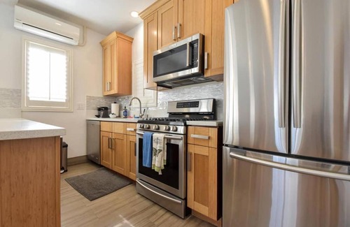 Balboa Peninsula Apartment | 1000#1 Contemporary Home w/Parking, Grill, & AC!