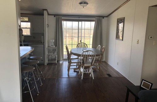 Fishers Landing Cottage | 1000 Islands Cottage minutes from free boat launch!