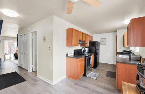 Sterling Heights Apartment | 1000 m² Apartment ∙ 3 bedrooms ∙ 6 guests