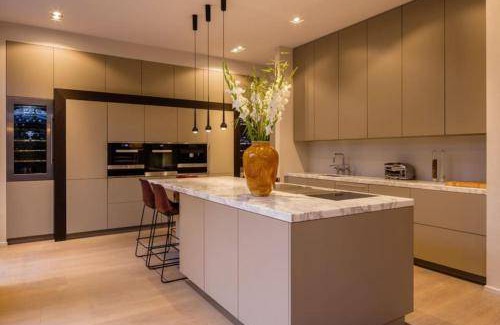 Sint-Pieters-Woluwe Villa | 1000 m² Villa ∙ 5 bedrooms ∙ 6 guests