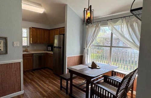 Roanoke House | 1000 m² House ∙ 3 bedrooms ∙ 6 guests
