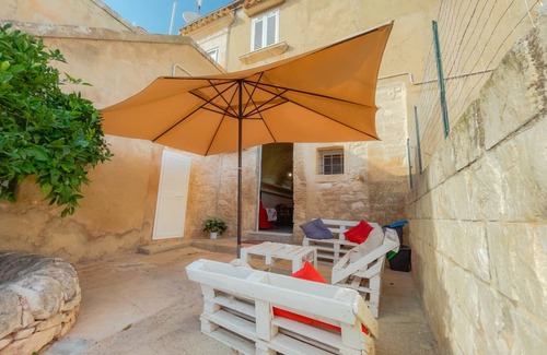 Ragusa House | 1000 m² House ∙ 6 bedrooms ∙ 16 guests