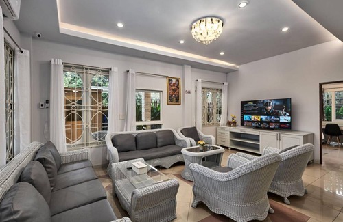South Pattaya Villa | 1000 m² Villa ∙ 8 bedrooms ∙ 20 guests