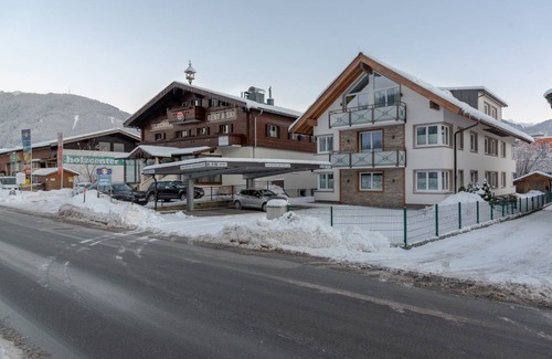 Schuttdorf Apartment | 101 m² Apartment ∙ 3 bedrooms ∙ 8 guests