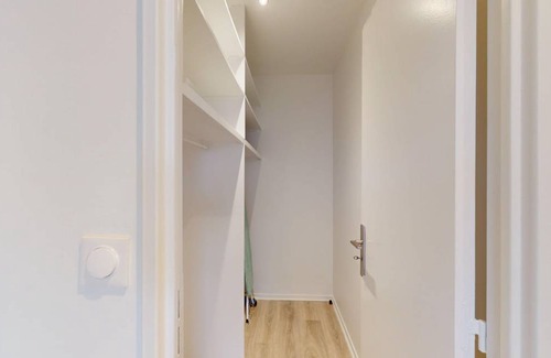 Asnieres-sur-Seine Resort | 101 m² Private room ∙ 1 bedroom ∙ 2 guests