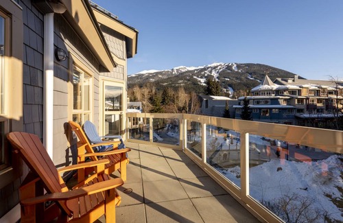 Whistler Village Condo | 102 m² Condo ∙ 3 bedrooms ∙ 8 guests