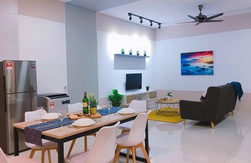Usj 1 House | 102 m² House ∙ 2 bedrooms ∙ 6 guests