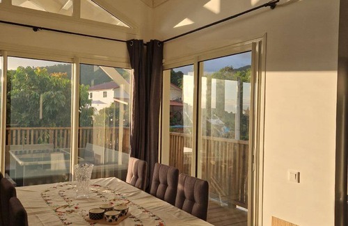 Entre-Deux House | 102 m² House ∙ 3 bedrooms ∙ 6 guests