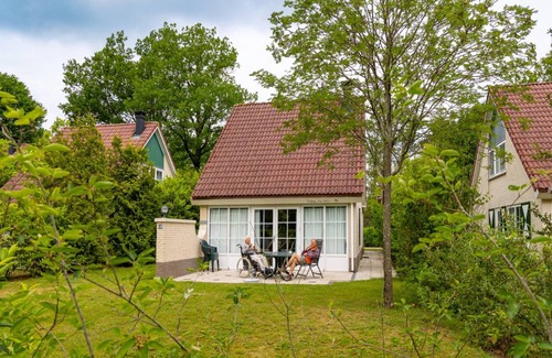 Hellendoorn House | 102 m² House ∙ 3 bedrooms ∙ 6 guests