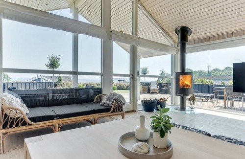 Mommark Strand House | 102 m² House ∙ 1 bedroom ∙ 8 guests