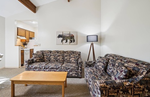 West Bridgewater Apartment | 103 Deluxe One bedroom Queen Suite w/outdoor heated pool