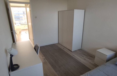Municipality of Capelle aan den IJssel Resort | 104 m² Private room ∙ 1 bedroom ∙ 5 guests