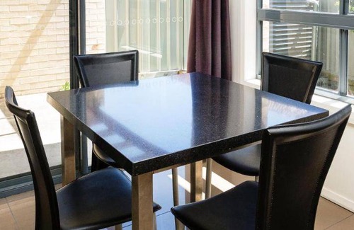 Cardiff Apartment | 105 m² Apartment ∙ 2 bedrooms ∙ 10 guests