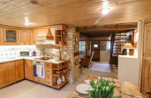 Rendcomb House | 105 m² House ∙ 2 bedrooms ∙ 2 guests