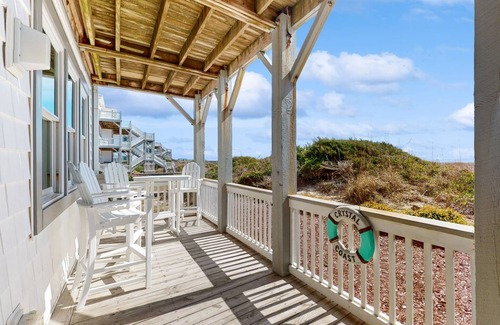 Emerald Isle Condo | 106 m² Condo ∙ 2 bedrooms ∙ 6 guests