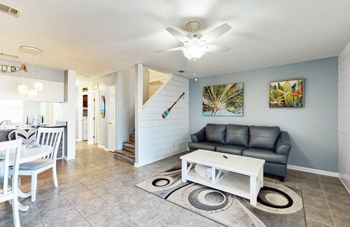 Bel Air House | 106 m² House ∙ 2 bedrooms ∙ 8 guests