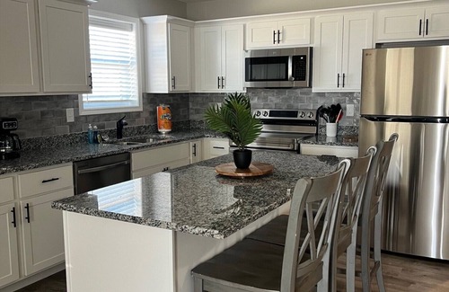 Washington Court House House | 108 Halliday Way 3-bedroom townhome with WiFi and AC in Washington Court House