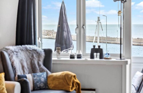 Tejn Apartment | 108 m² Apartment ∙ 3 bedrooms ∙ 6 guests