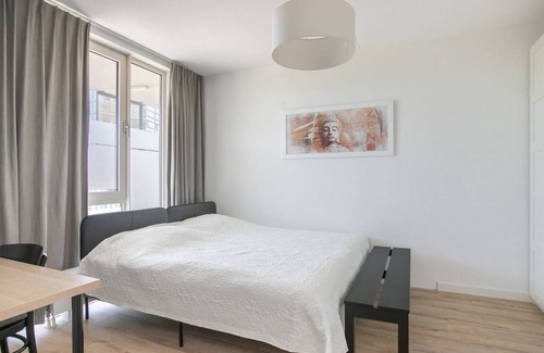 Municipality of Capelle aan den IJssel Resort | 108 m² Private room ∙ 1 bedroom ∙ 1 guest