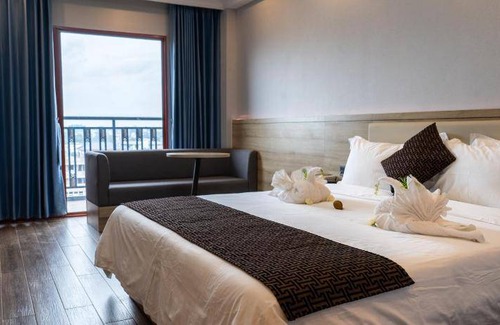 North Ridge Hotel | 1080 m² Hotel ∙ 3 guests