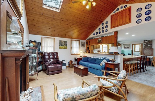 West Tisbury House | 109 m² House ∙ 2 bedrooms ∙ 6 guests