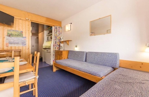 Arc-2000 Apartment | 10m from ski slopes, 4th floor, view ski slopes, balcony, tv, 24m², Les Arcs