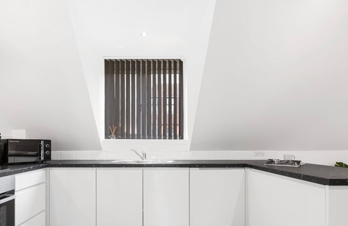 Balsall Common House | 10min to NEC Sleeps 6, Modern Arden House