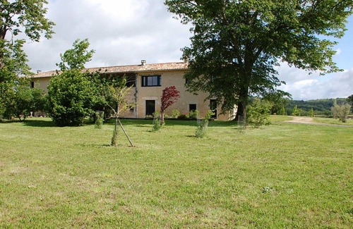 Magnac-Lavalette-Villars Cottage | 115 m² Cabin ∙ 4 bedrooms ∙ 8 guests
