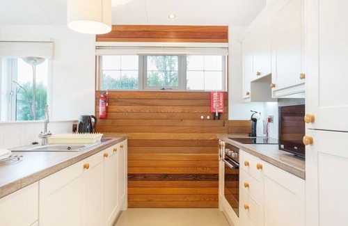 Dobwalls Cottage | 11 HORIZON VIEW, family friendly, luxury holiday cottage in Dobwalls