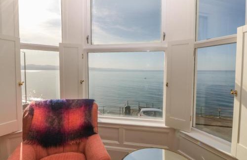 Criccieth House | 11 Marine Terrace