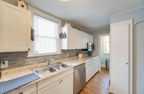 Garfield Heights House | 11 Mi to Dtwn Cleveland: Family Home w/Yard