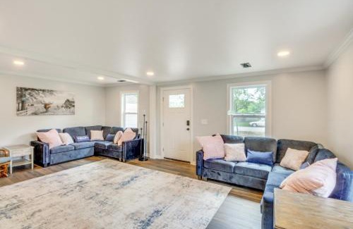 Holt House | 11 Mi to Smithville Lake Private Home Near Winery