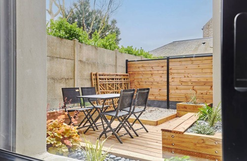 Regnezville-sur-Mer Other | 110 m² Accommodation ∙ 3 bedrooms ∙ 5 guests