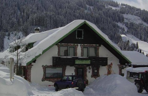 Nesselwaengle Apartment | 110 m² Apartment ∙ 3 bedrooms ∙ 7 guests