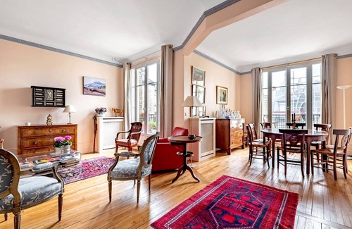 Passy Apartment | 110 m² Apartment ∙ 2 bedrooms ∙ 4 guests