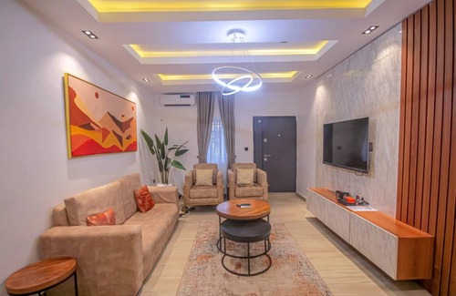 Benin City Apartment | 110 m² Apartment ∙ 3 bedrooms ∙ 6 guests