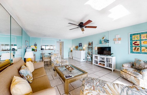 Silver Sands Beach Condo | 110 m² Condo ∙ 1 bedroom ∙ 4 guests