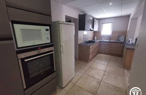 Bedarieux House | 110 m² Gîte ∙ 2 bedrooms ∙ 4 guests