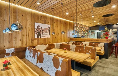 Pec pod Snezkou Hotel | 110 m² Hotel ∙ 4 bedrooms ∙ 9 guests